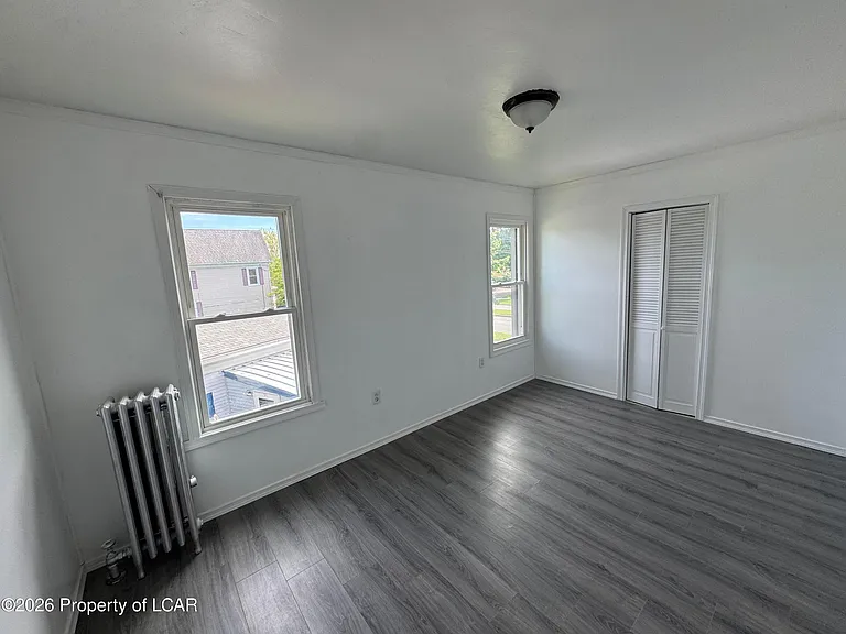 1424 N Market St — Photo 12
