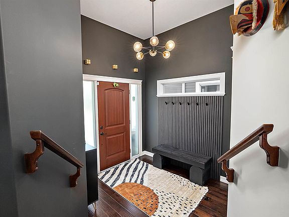 4th image of 180 Sheppard Cir