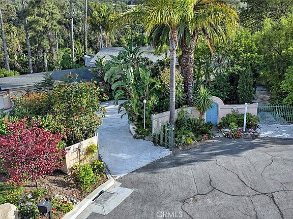 5th image of 15 La Crescenta Dr