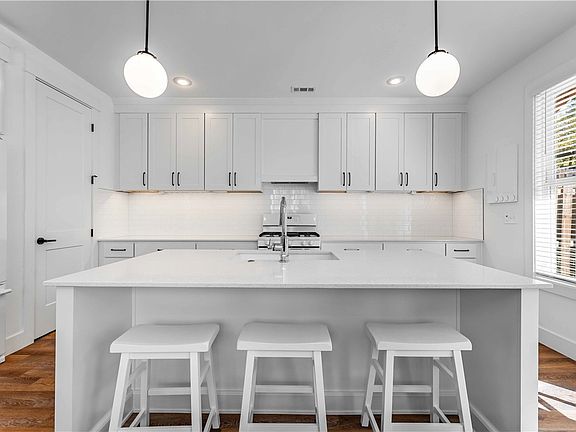 5th image of 352 N Fletcher Ave