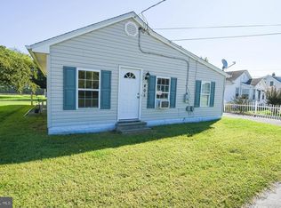 405 Chestnut St, Hebron, MD 21830