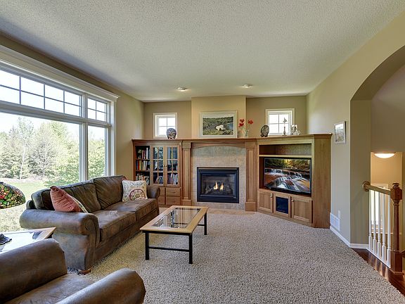 5th image of 12130 Dunkirk St NE