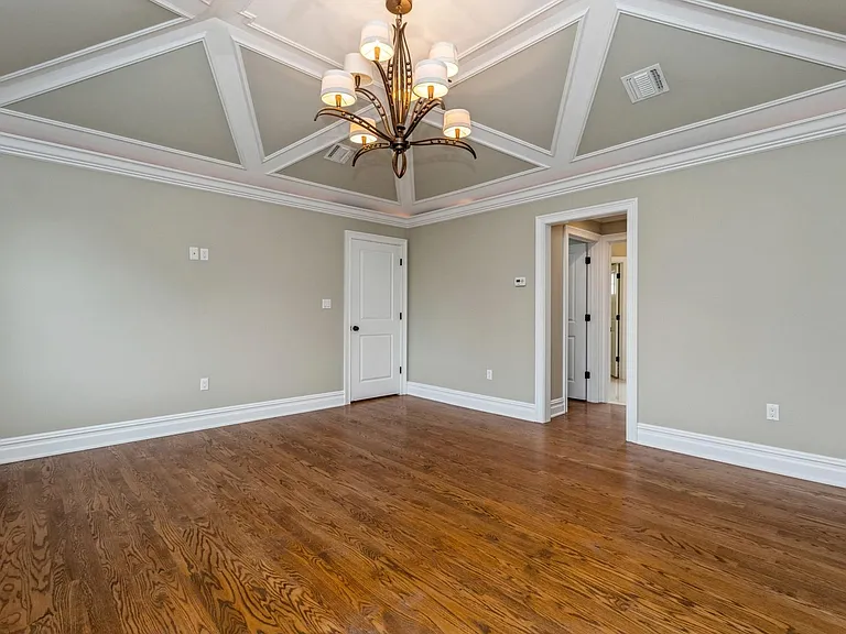 15 Woodland Rd — Photo 16
