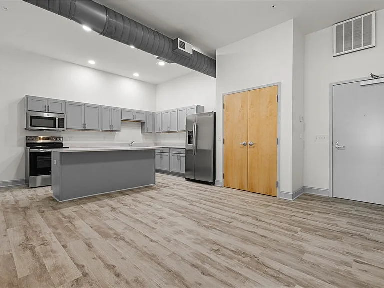 105 Main St #2 — Photo 11
