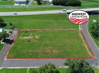 207 N 3rd St, Marysville, KS 66508