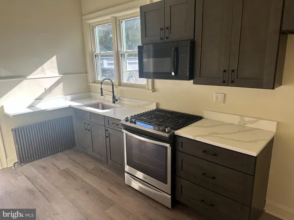 418 Cinnaminson Ave, Palmyra, NJ 08065