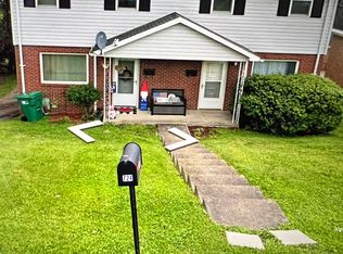 724 James St, Bridgeport, WV 26330