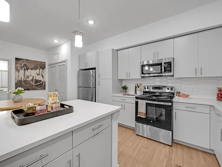 THE RESIDENCES AT LANDON RIDGE — Photo 11