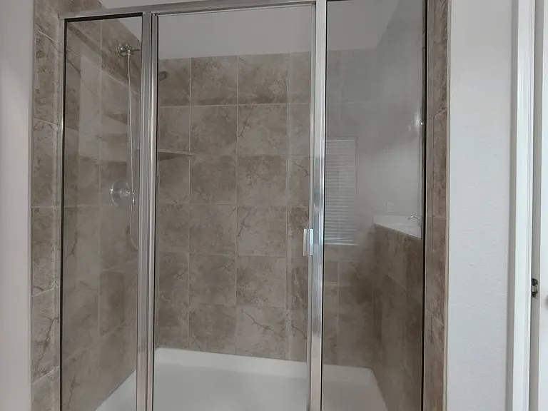 824 Lake Grove Dr — Photo 13