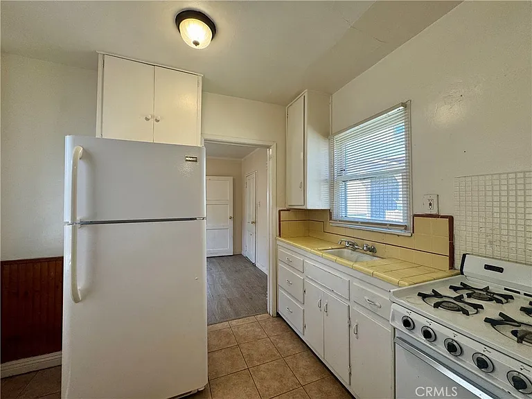 11427 1/4 Garvey Ave — Photo 3