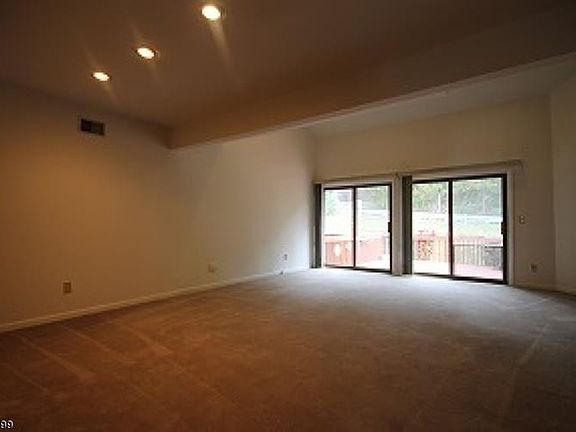 4th image of 16 Eagle Dr #E016