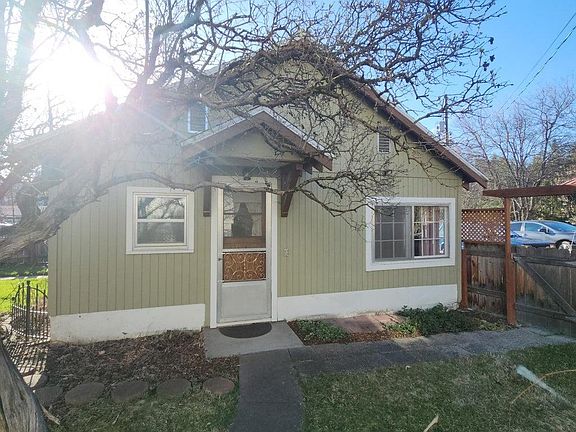 2nd image of 272 S Alder St