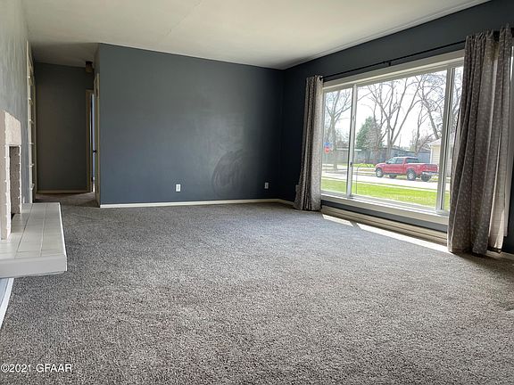 4th image of 406 Campbell Dr