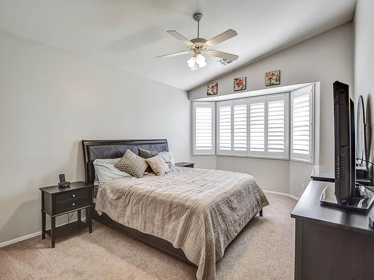 2567 E Brooks St — Photo 15