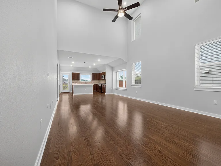 6904 Pleasanton Pkwy — Photo 10