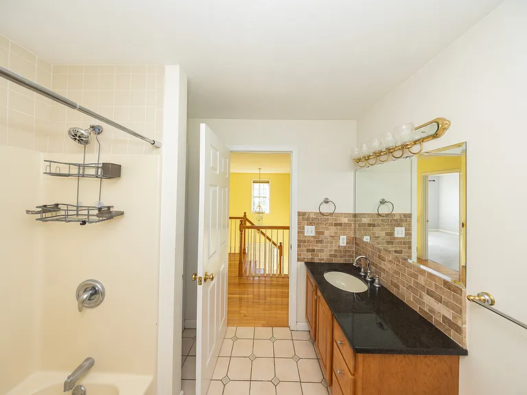 469 Walnut St — Photo 32