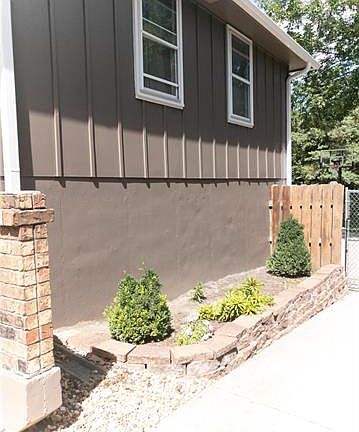3rd image of 2945 S Iva Dr