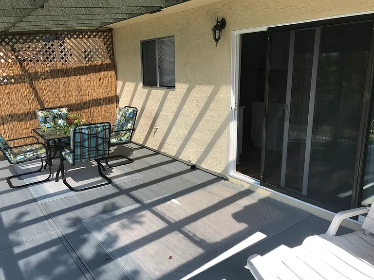 1414 Sweetbriar Cir — Photo 32