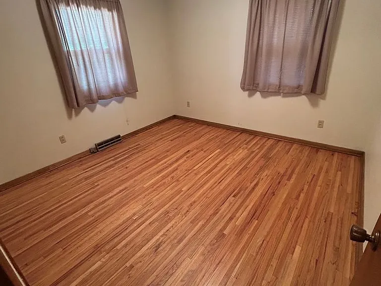 105 Bellaire Rd — Photo 3
