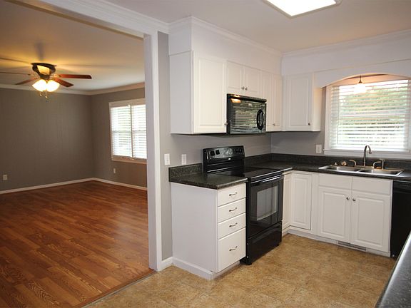 5th image of 112 Lynn Dr