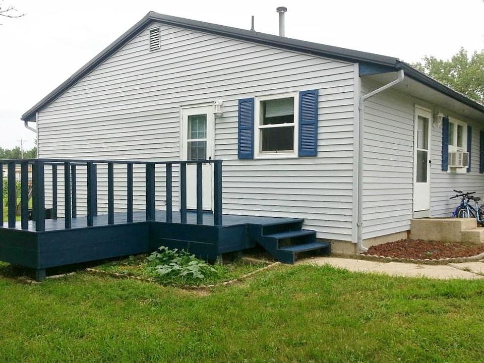 2nd image of 112 NE 1st St