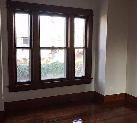 5th image of 220 E Minneapolis Ave