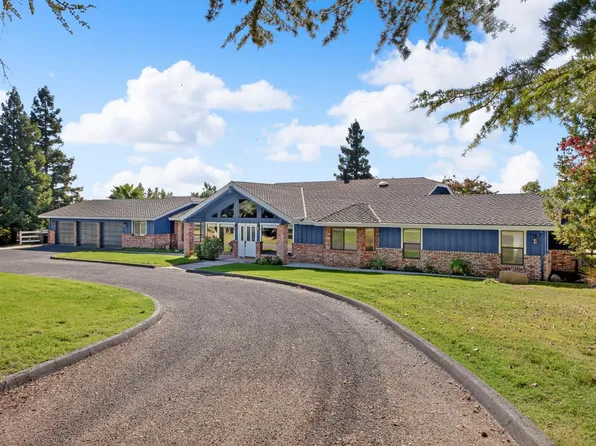 12318 Rancheria Dr, Oakdale, CA 95361