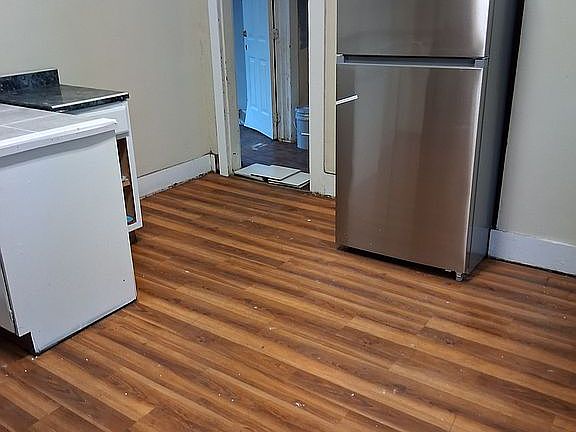 3rd image of 1003 N 7th St