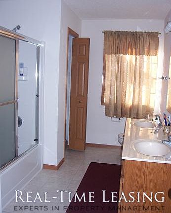 5th image of 10883 Oak Grove Cir Unit C