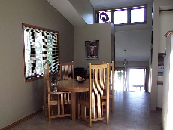 Dining looking to front