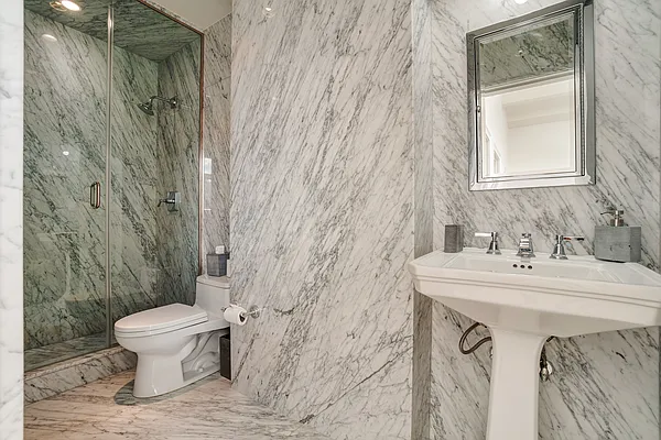 Rented by Compass | media 14