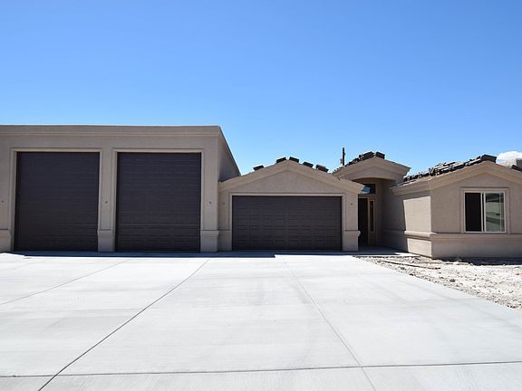 3rd image of 2105 Bombay Dr