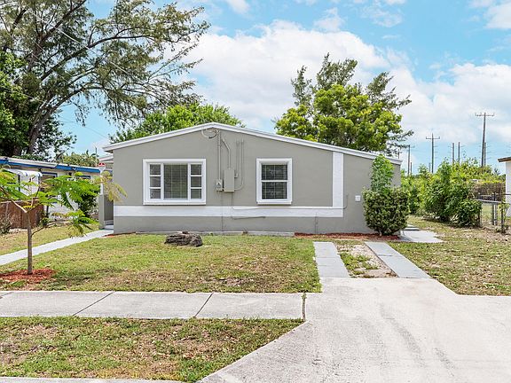 2nd image of 5909 Pinewood Avenue