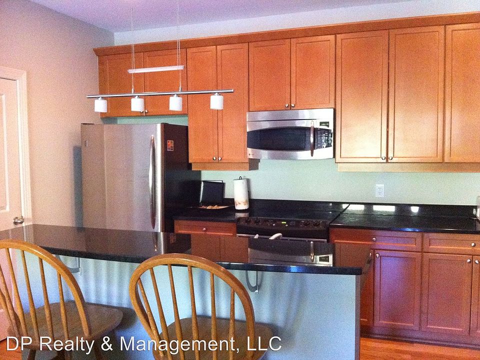2nd image of 1903 Kenilworth Ave #204