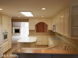 38461 Kimbro St, Fremont, CA 94536