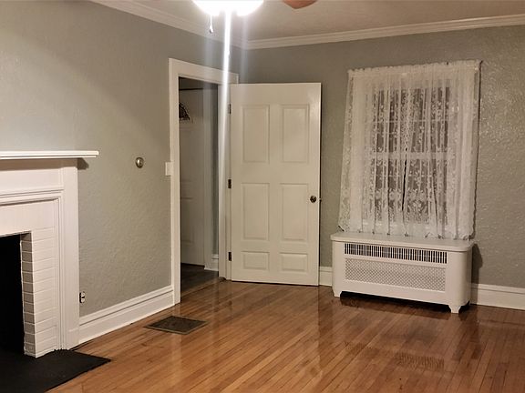 3rd image of 136 Chestnut Ave