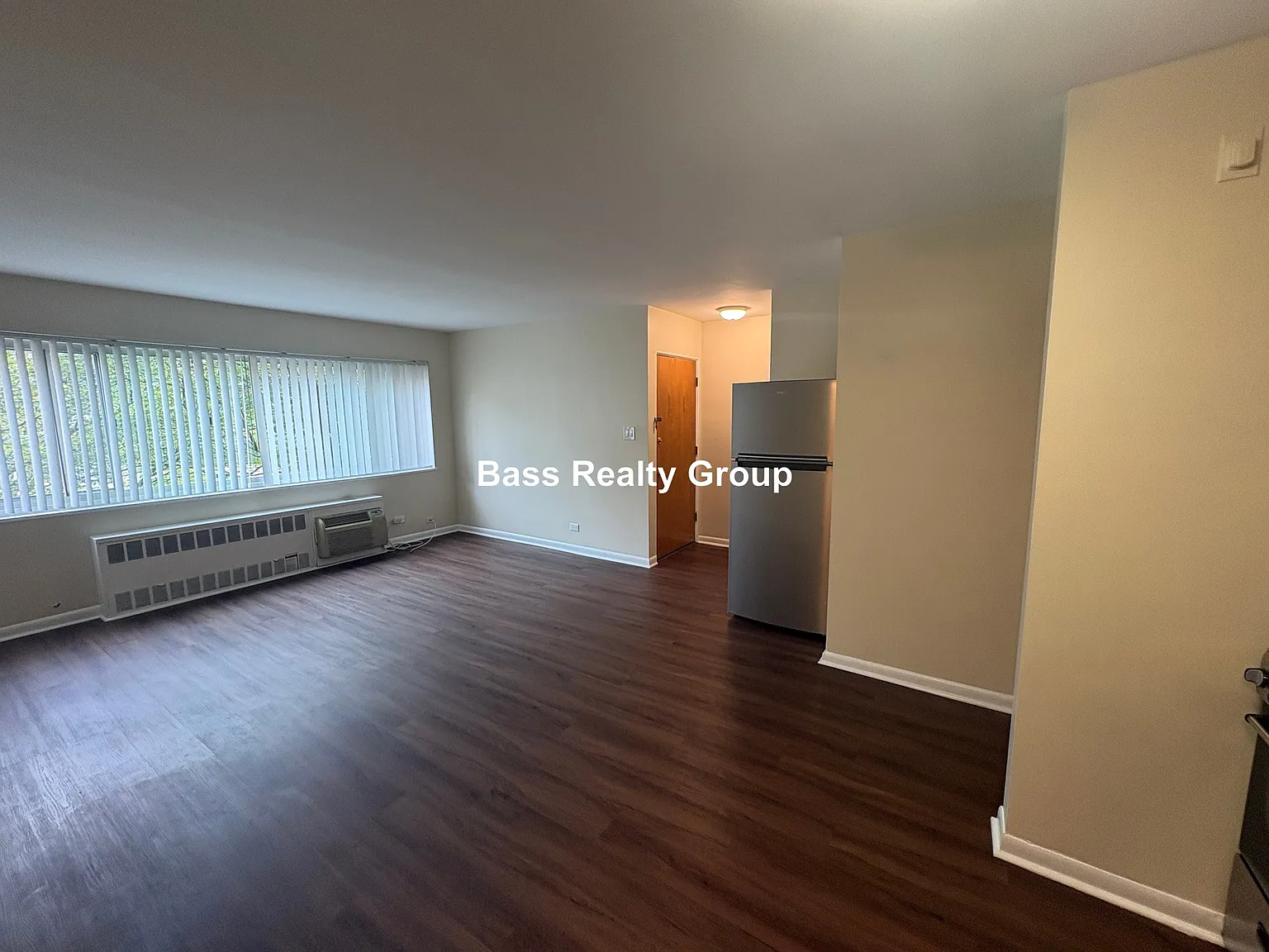 Studio, 1.0 bath, $1,300 — Photo 4
