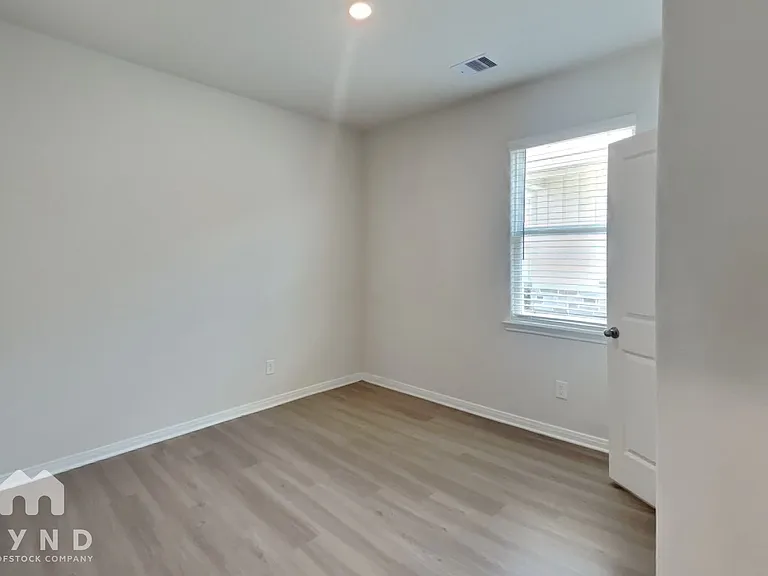 15438 Maple Terrace Dr — Photo 14