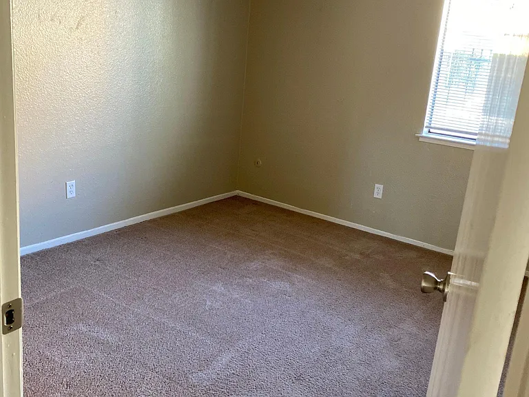 1180 Fulton Ave #13 — Photo 3