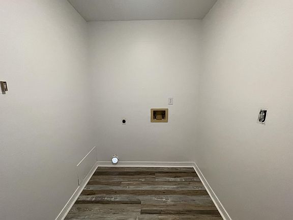 3rd image of 3350 Shoal Creek Cv