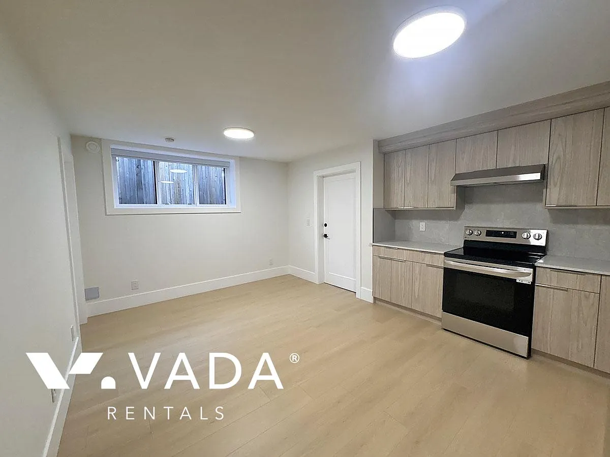 4967 Georgia Street Burnaby — Photo 2