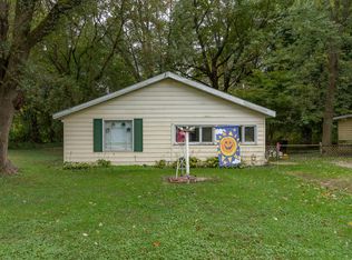 908 Charles St, Plainwell, MI 49080