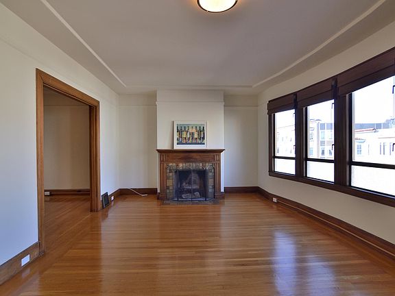 4th image of 1447 Francisco St