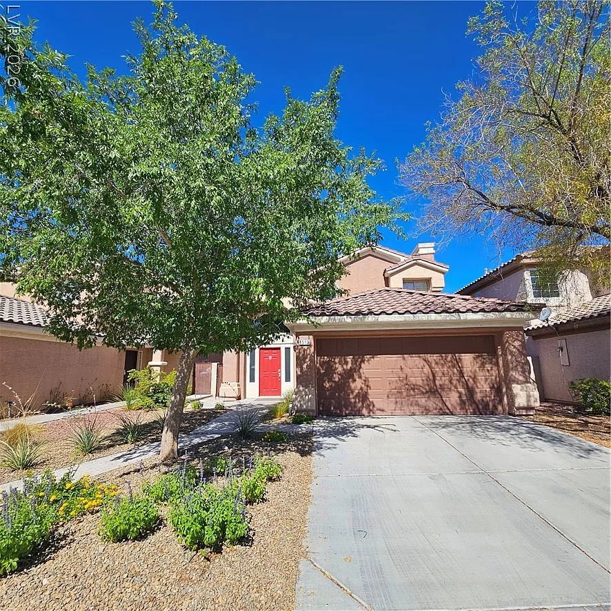 3 bed, 2.5 bath, 1851 sqft, $2,400 — Photo 1