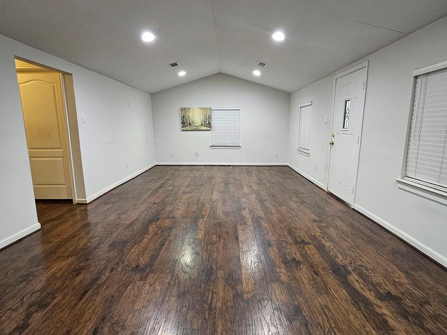 3 bed, 1450 sqft, $1,800 — Photo 4