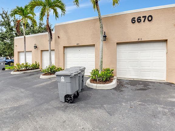 2nd image of 6670 Villa Sonrisa Dr APT 211