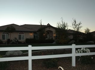 9861 Bellflower St, Oak Hills, CA 92344