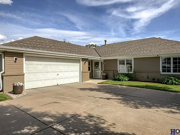 2nd image of 1411 Manchester Dr