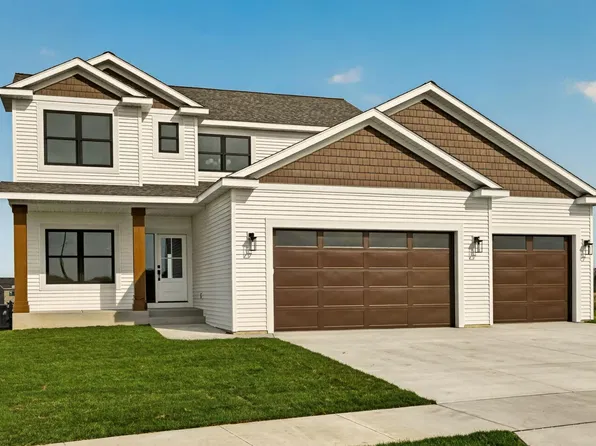 2214 Douglas Trail Dr SE, Pine Island, MN 55963