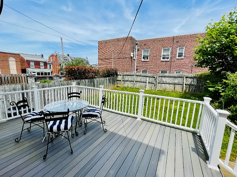 1519 W 14th St — Photo 12